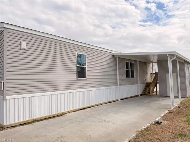 827 Peaceful Dr, North Fort Myers, Florida 33917