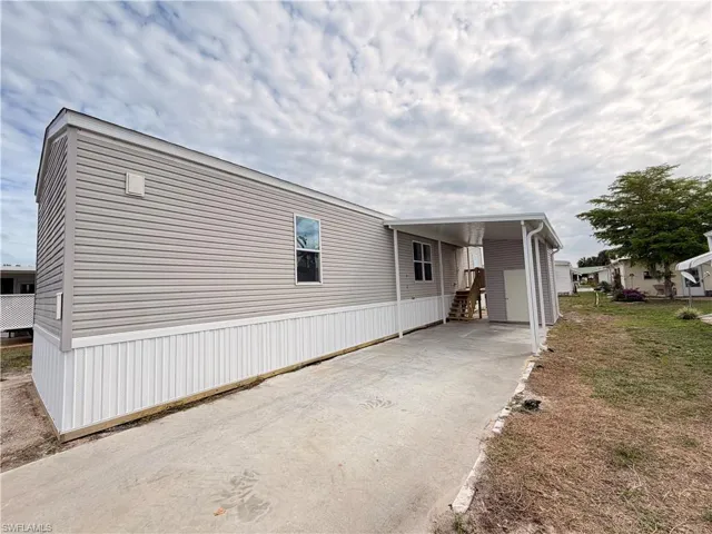 827 Peaceful Dr, North Fort Myers, Florida 33917