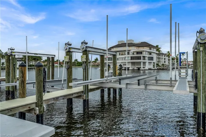 4450 Gulf Shore Blvd N, Naples, Florida 34103