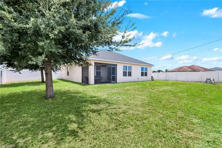 511 Nw 26th St, Cape Coral, Florida 33993