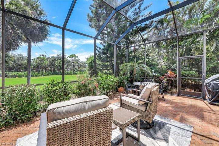 So lush and tropical.  Make this your Florida retreat.