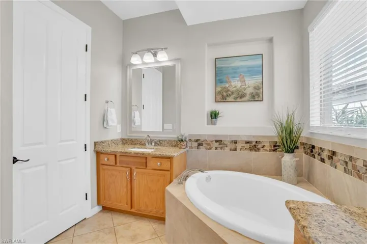 8670  Mercado  CT, Fort Myers, FL 33912