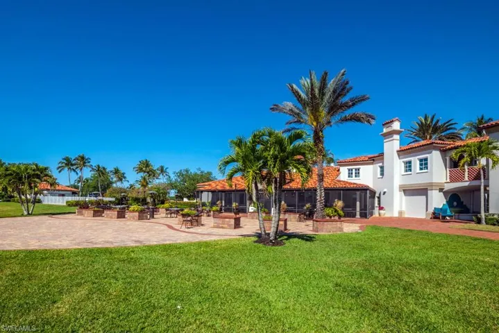 4386  Novato  CT, Naples, FL 34109