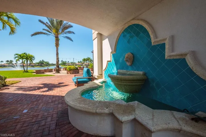4386  Novato  CT, Naples, FL 34109
