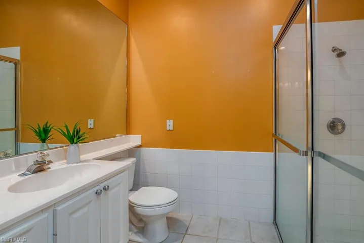 2 separate toilets in Primary Bathroom