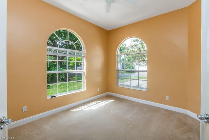 4386  Novato  CT, Naples, FL 34109