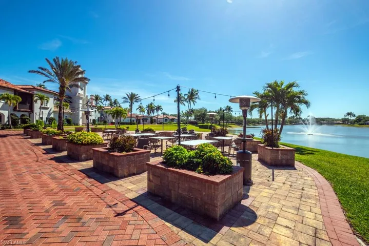 4386  Novato  CT, Naples, FL 34109