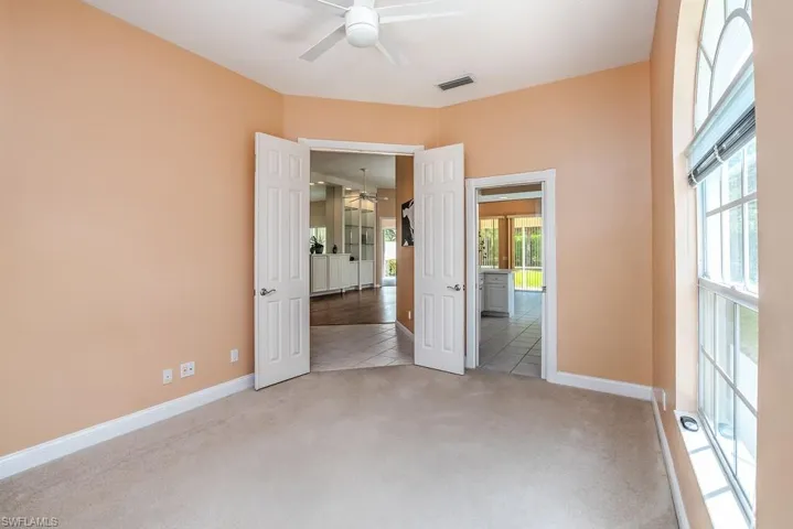 4386  Novato  CT, Naples, FL 34109