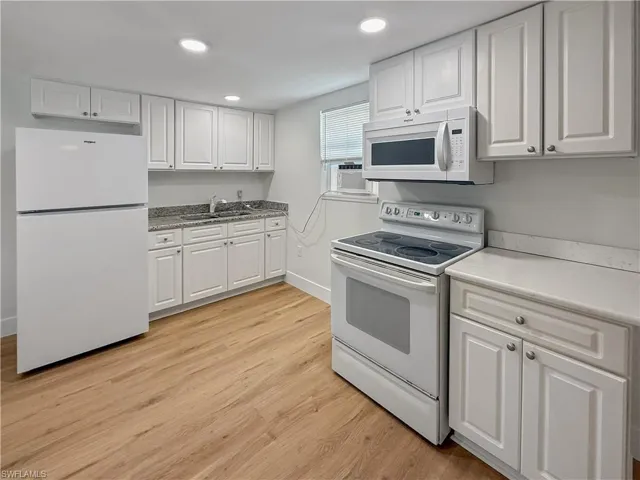 204 2nd St 2, Fort Myers, Florida 33907