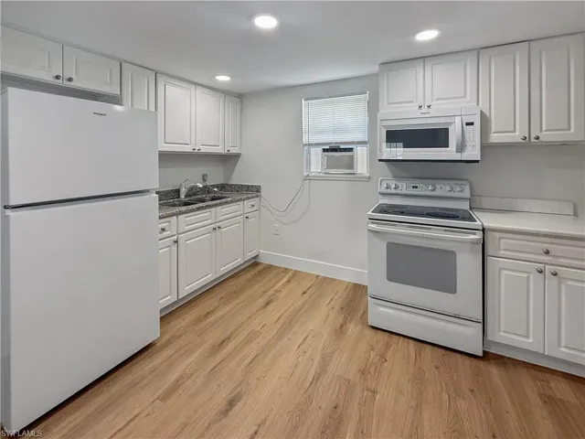 204 2nd St 2, Fort Myers, Florida 33907
