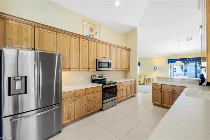 Spacious Kitchen