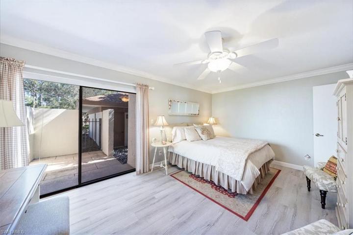 541 Lake Louise CIR # 104, NAPLES FL 34110