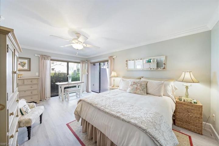 541 Lake Louise CIR # 104, NAPLES FL 34110
