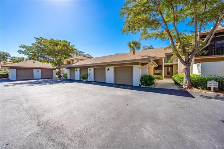 541 Lake Louise CIR # 104, NAPLES FL 34110