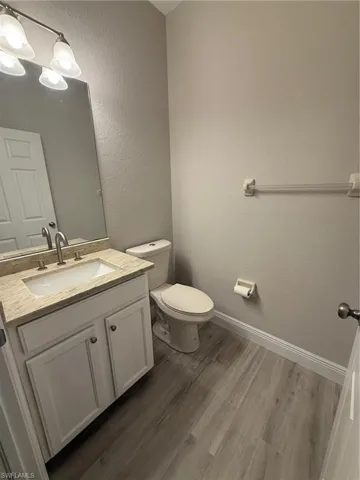 1/2 Bath