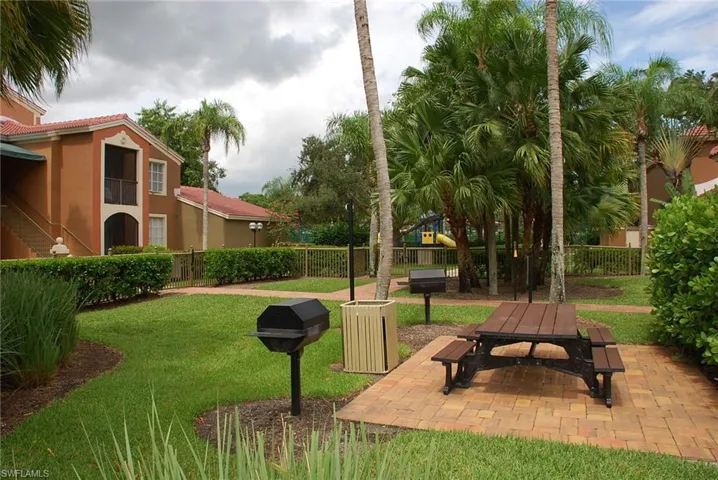 1130  Reserve  WAY, Naples, FL 34105