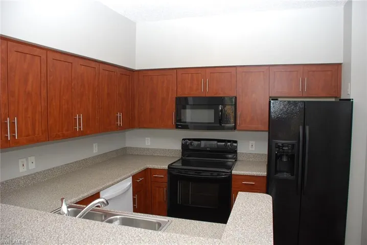 1130  Reserve  WAY, Naples, FL 34105
