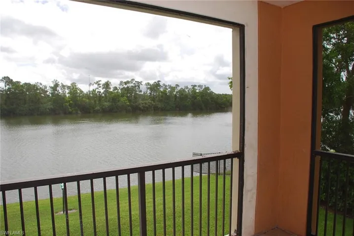 1130  Reserve  WAY, Naples, FL 34105