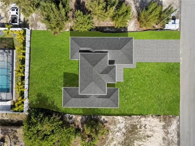 Birds eye view of property. Yard Rendered