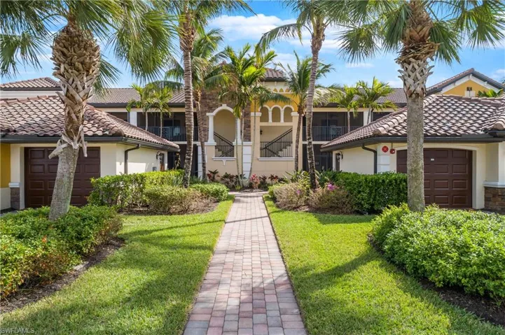 9514  Avellino  WAY, Naples, FL 34113