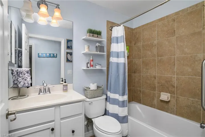 9514  Avellino  WAY, Naples, FL 34113