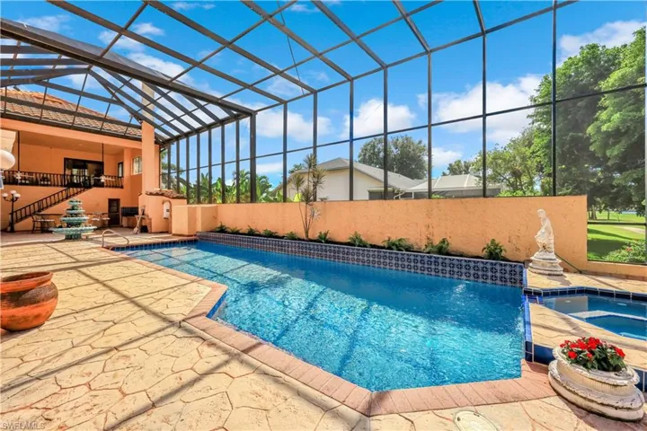 2 Gas Heaters, 3 Pool Lights, Newly Landscaped Side Planter