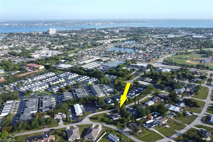 6701 Fiesta Ln, Fort Myers, Florida 33919