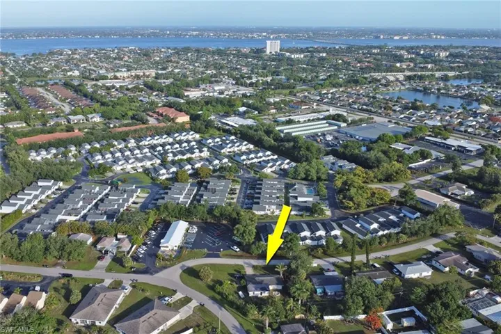 6701 Fiesta Ln, Fort Myers, Florida 33919