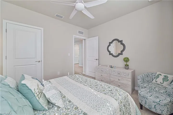 8908  Cascade Price  CIR, North Fort Myers, FL 33917