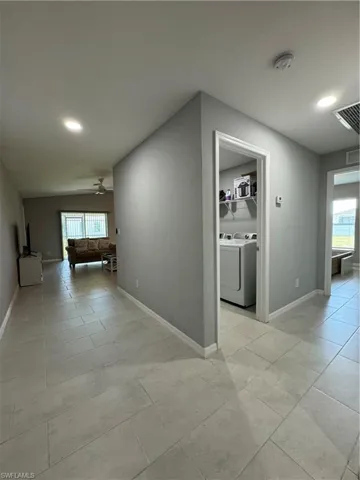 924 Ne 10th Ln, Cape Coral Fl 33909