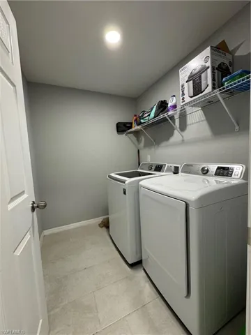 924 Ne 10th Ln, Cape Coral Fl 33909