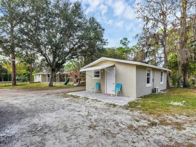 2180  DELLA  DR, Naples, FL 34117