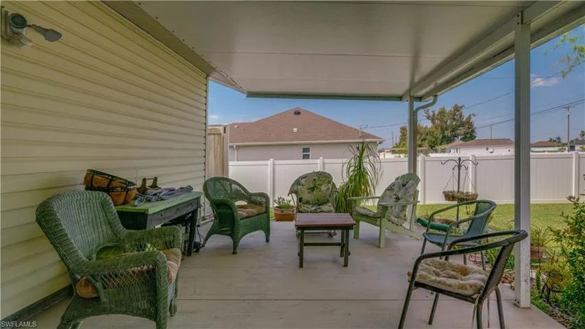 635 Ne 6th St, Cape Coral Fl 33909