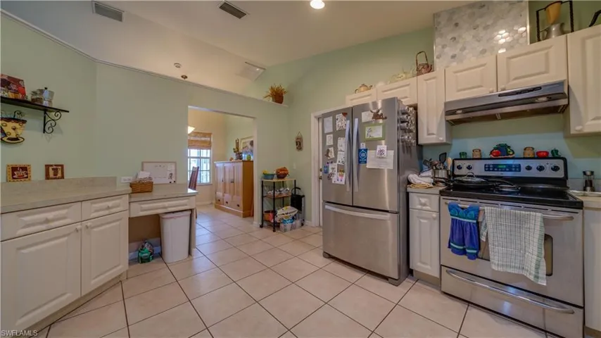 635 Ne 6th St, Cape Coral Fl 33909