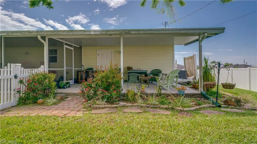 635 Ne 6th St, Cape Coral Fl 33909