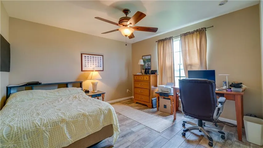 635 Ne 6th St, Cape Coral Fl 33909