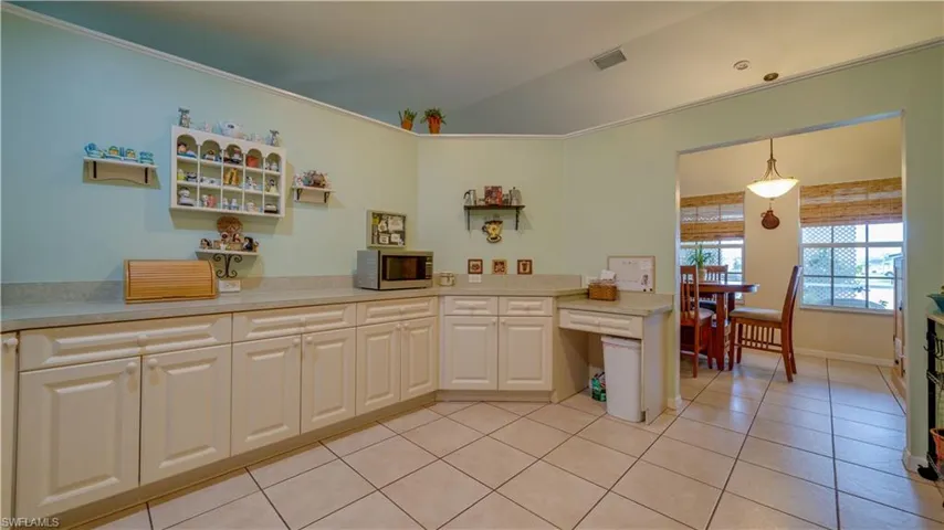 635 Ne 6th St, Cape Coral Fl 33909