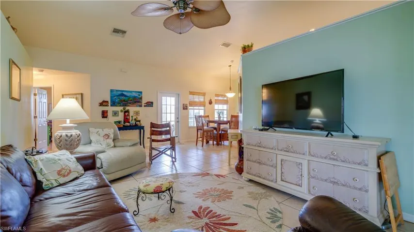 635 Ne 6th St, Cape Coral Fl 33909