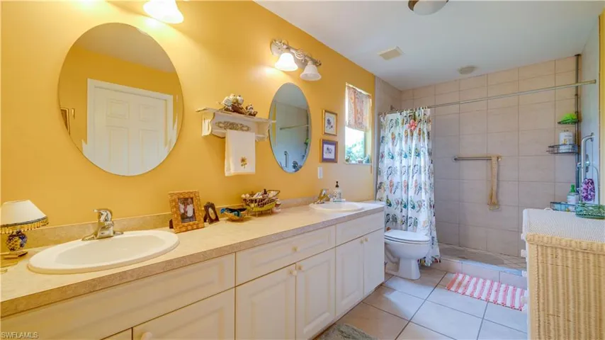 635 Ne 6th St, Cape Coral Fl 33909