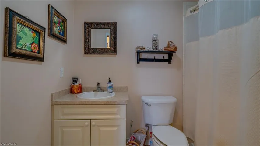 635 Ne 6th St, Cape Coral Fl 33909