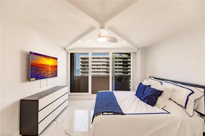 4001  Gulf Shore N BLVD, Naples, FL 34103
