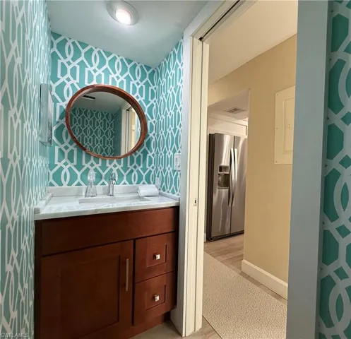 Guest bath on main level