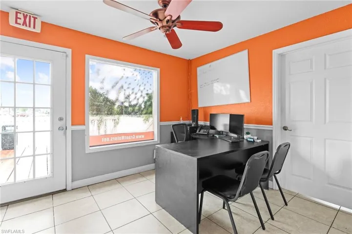 2744  Fowler  ST, Fort Myers, FL 33901
