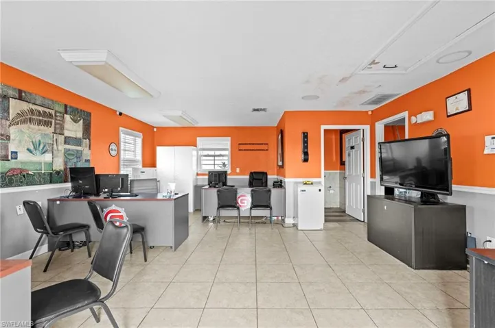 2744  Fowler  ST, Fort Myers, FL 33901