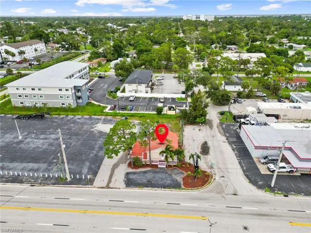 2744  Fowler  ST, Fort Myers, FL 33901