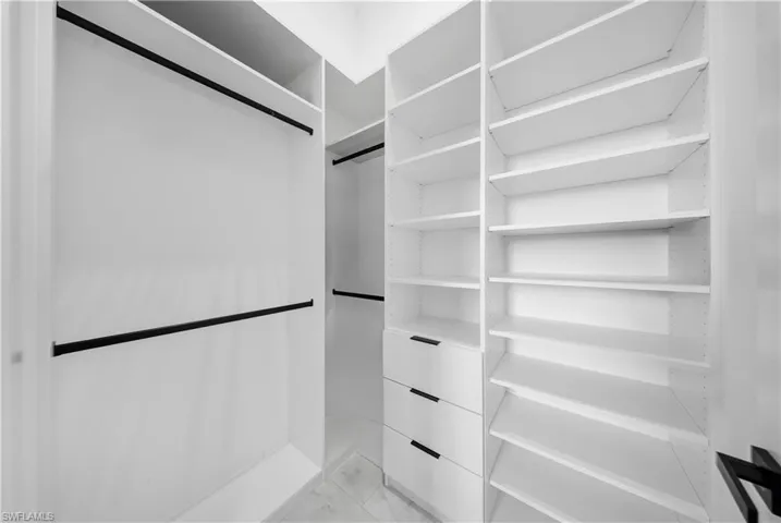 Walk in closet