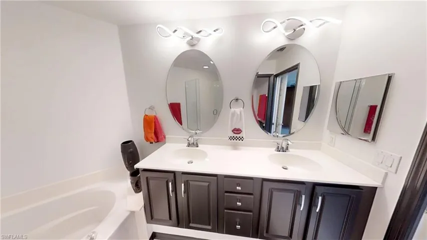 2115  Arielle  DR, Naples, FL 34109