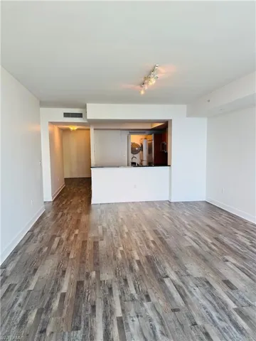 3000  Oasis Grand  BLVD, Fort Myers, FL 33916
