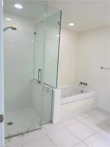 3000  Oasis Grand  BLVD, Fort Myers, FL 33916
