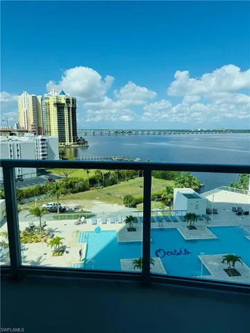 3000  Oasis Grand  BLVD, Fort Myers, FL 33916